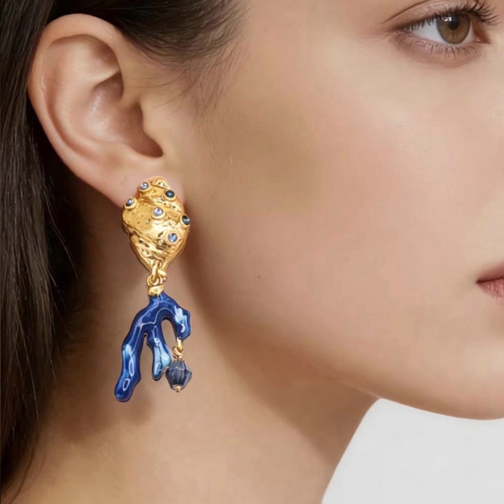 OSCAR de la RENTA • Gold Shell Blue Coral Post Drop Earrings